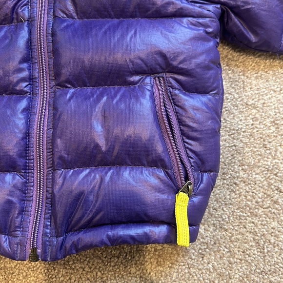 Patagonia Baby Hi-Loft Down Sweater Hoody - Picture 3 of 6